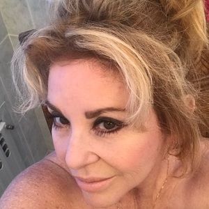 Meet your Posher, Sandy
